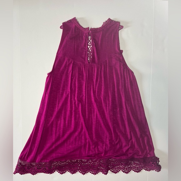 Women’s Boho Appliqué Tank - Picture 2 of 7